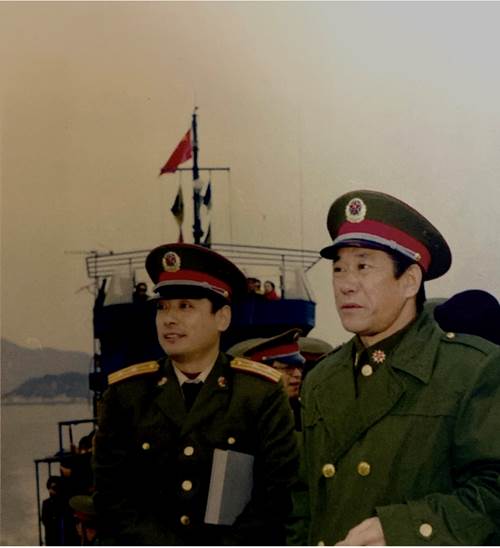 图片加载中... 加载中...