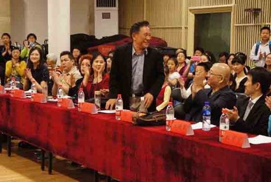 图片加载中... 加载中...