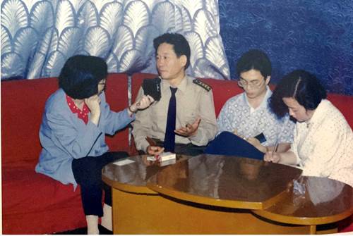 图片加载中... 加载中...